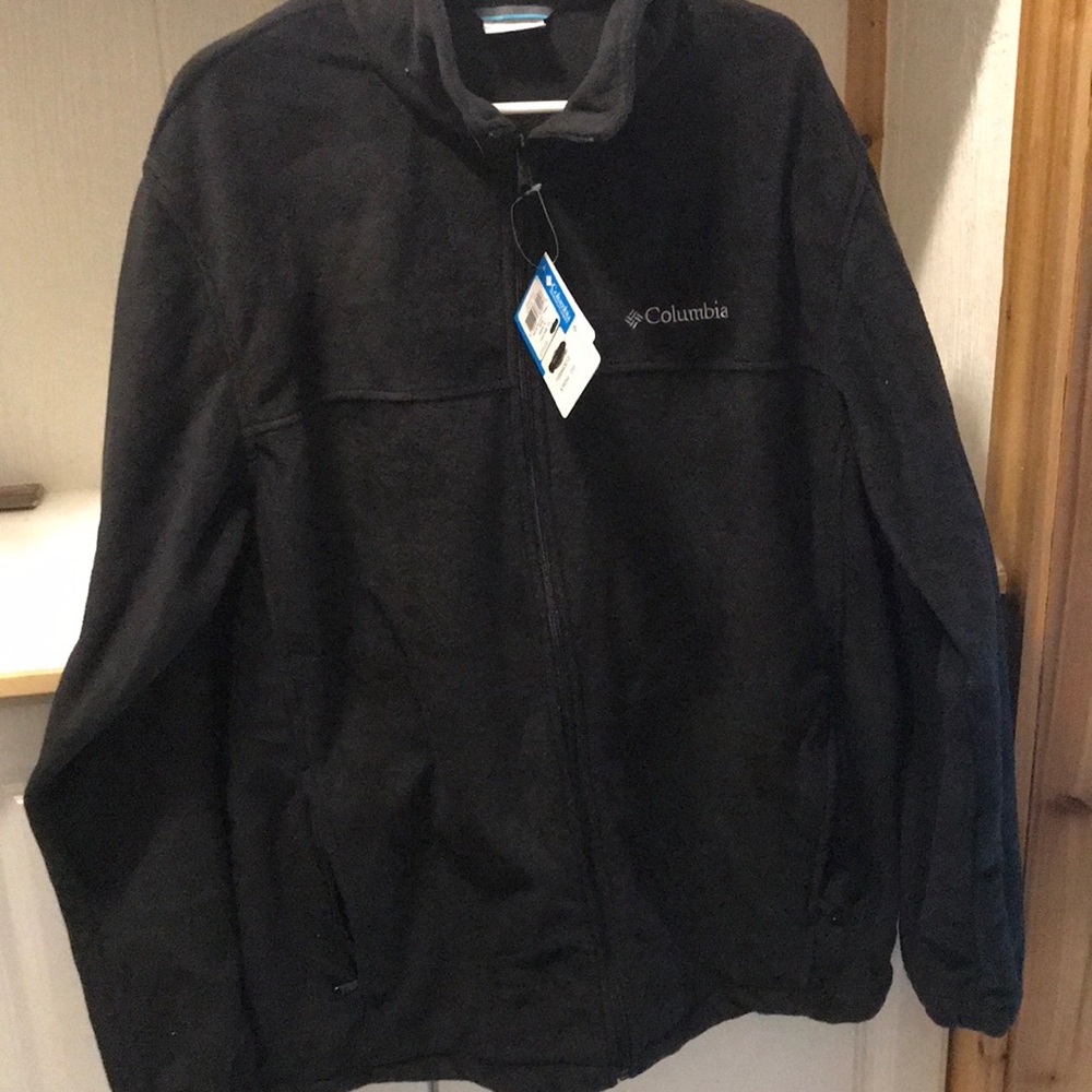Brand new Colombia fleece full-zip. Size is XL-T